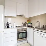 Апартаменты Akicity Entrecampos Elderberry Лиссабон